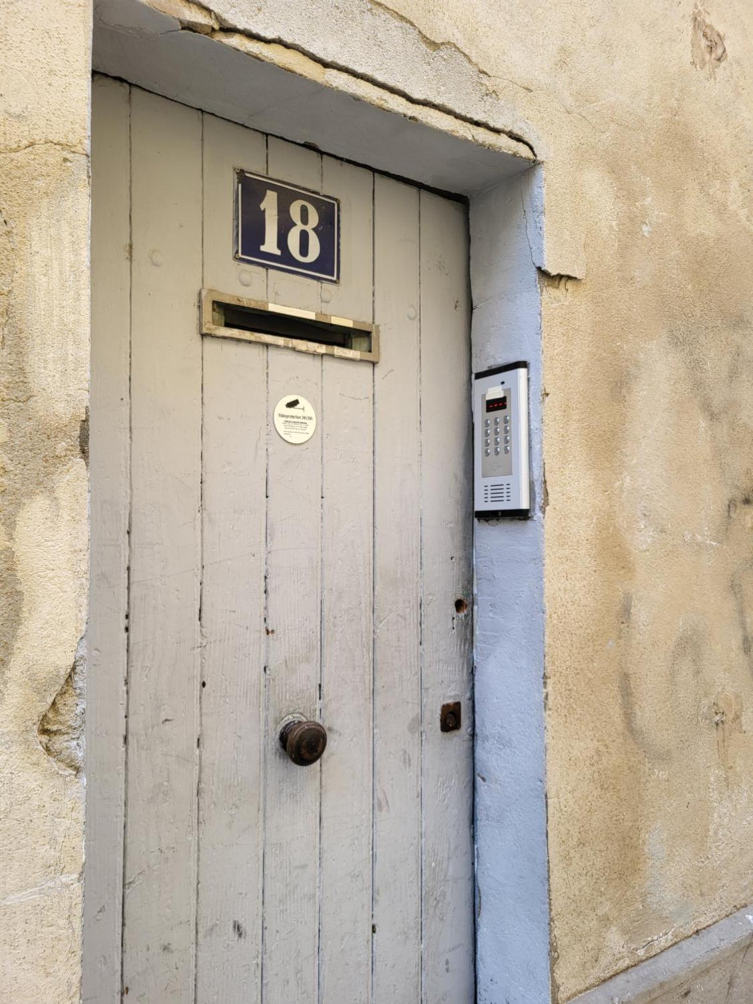 T2 Intra-Murros "Le Lavande" Avec Garage Avignon Exterior photo
